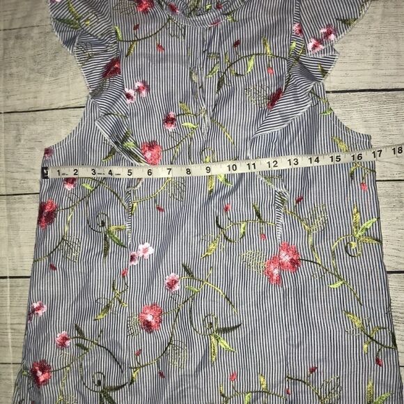 BCBGeneration Sleeveless Ruffle Embroidered Top - Picture 6 of 7